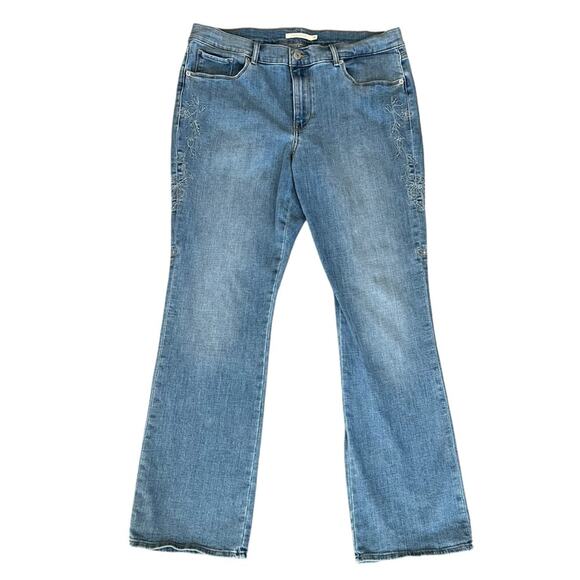 Levi’s Women’s Classic Bootcut Embroidered Floral Blue Jeans Size 14 - Picture 1 of 9